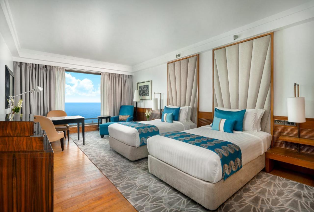 Отель Intercontinental Marine Drive Mumbai By Ihg Экстерьер фото
