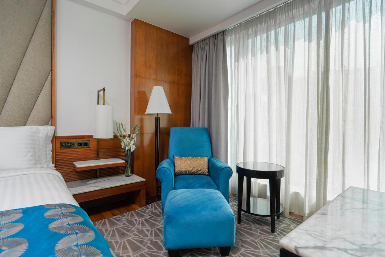Отель Intercontinental Marine Drive Mumbai By Ihg Экстерьер фото