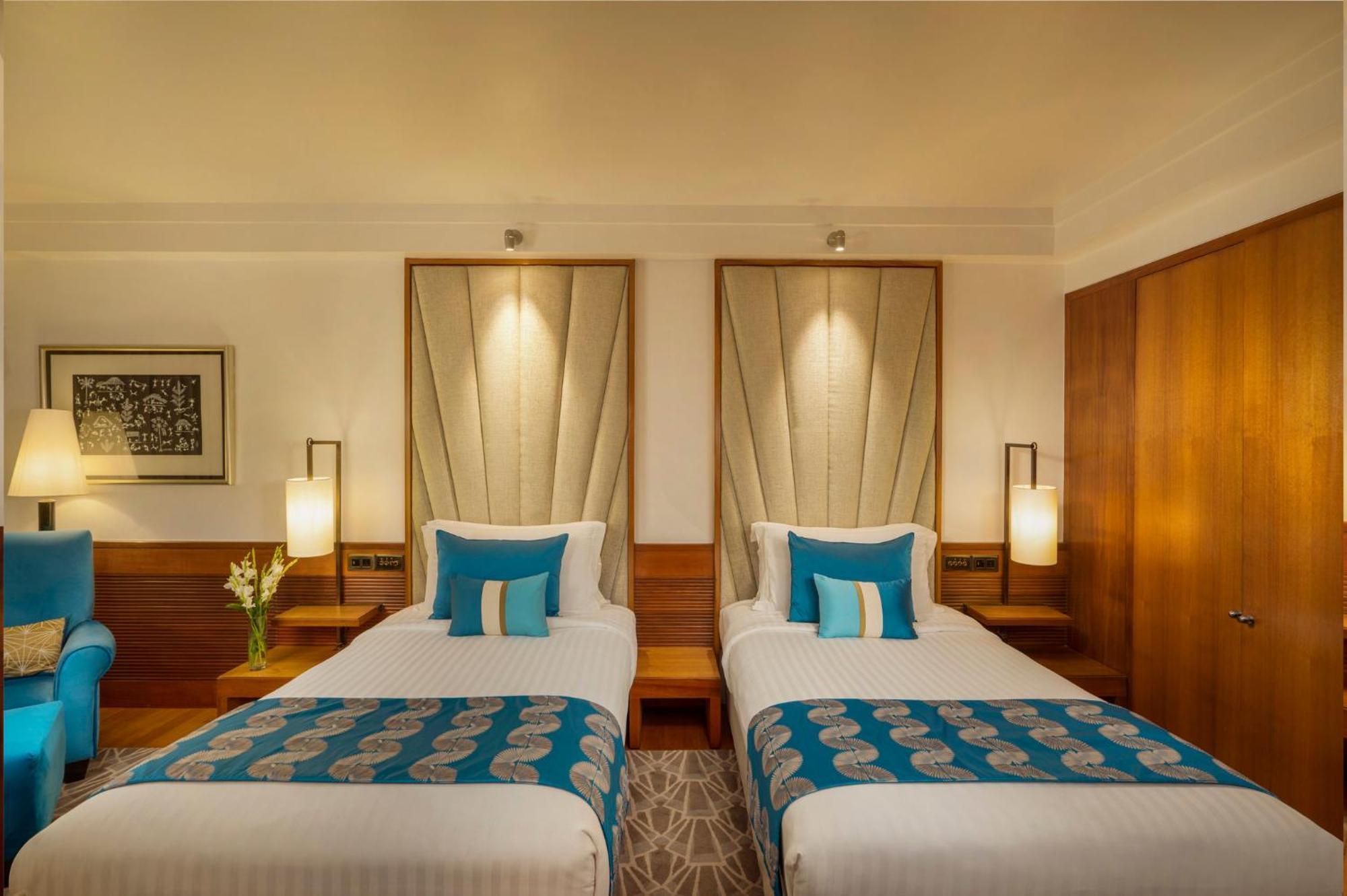 Отель Intercontinental Marine Drive Mumbai By Ihg Экстерьер фото